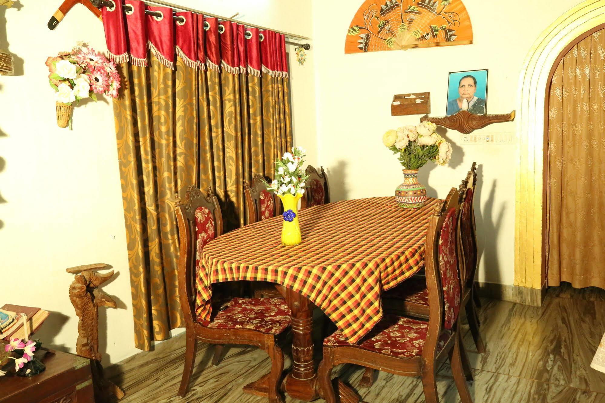 Dream Catcher Home Stay Kochi Bagian luar foto